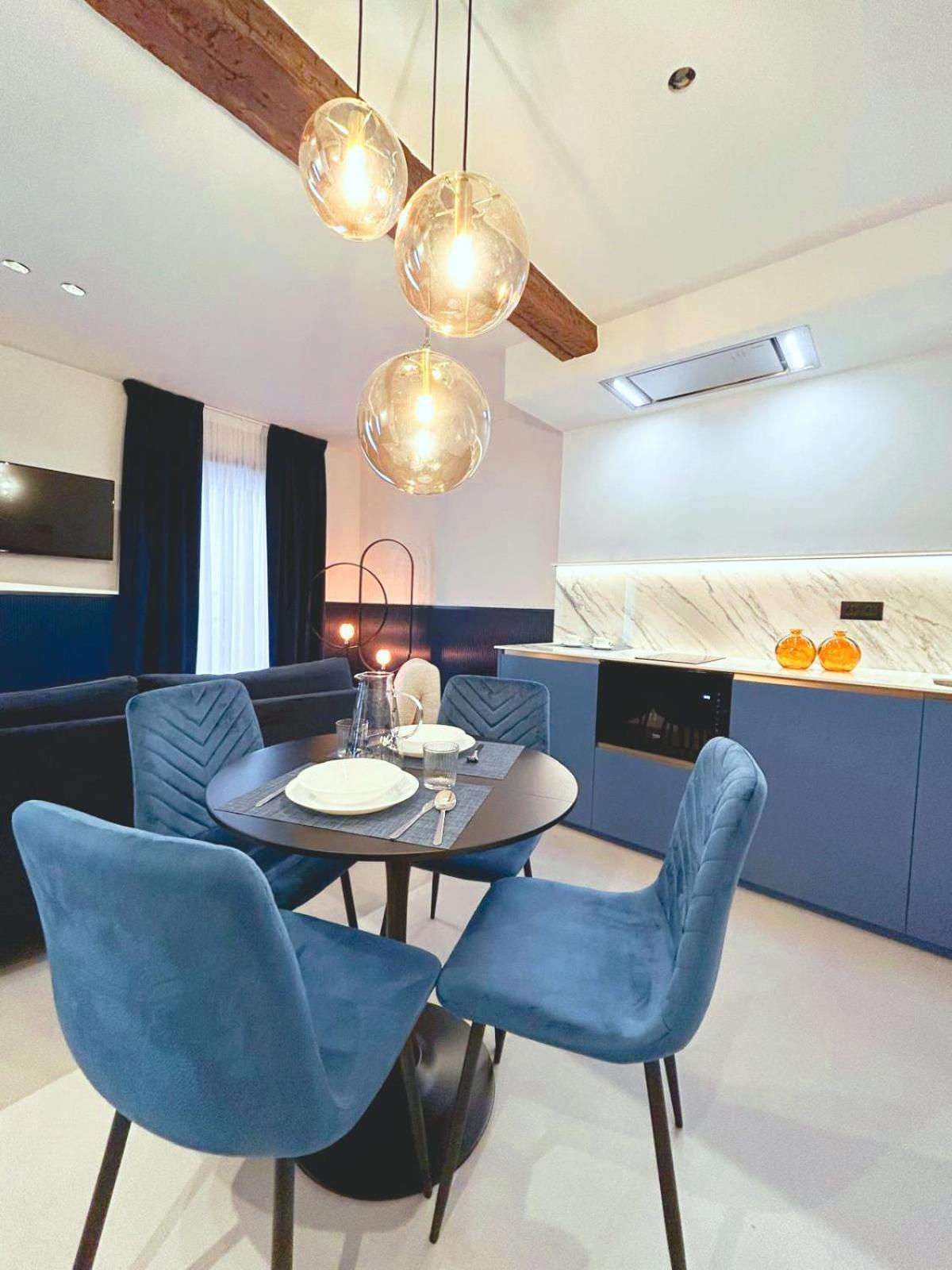 Lemon Suites Santander Ruang foto